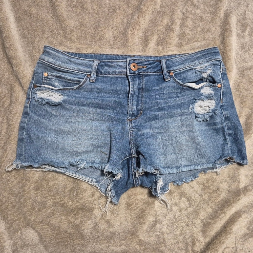 Articles of Society Distressed Denim Shorts Medium Wash Frayed Hem Size 29